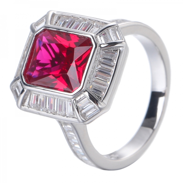 Ruby Corundum Lab'ı yarattı Prenses Kesim Swarovski Zirkonya rodyum üzerinde sterlin nişan yüzüğü 